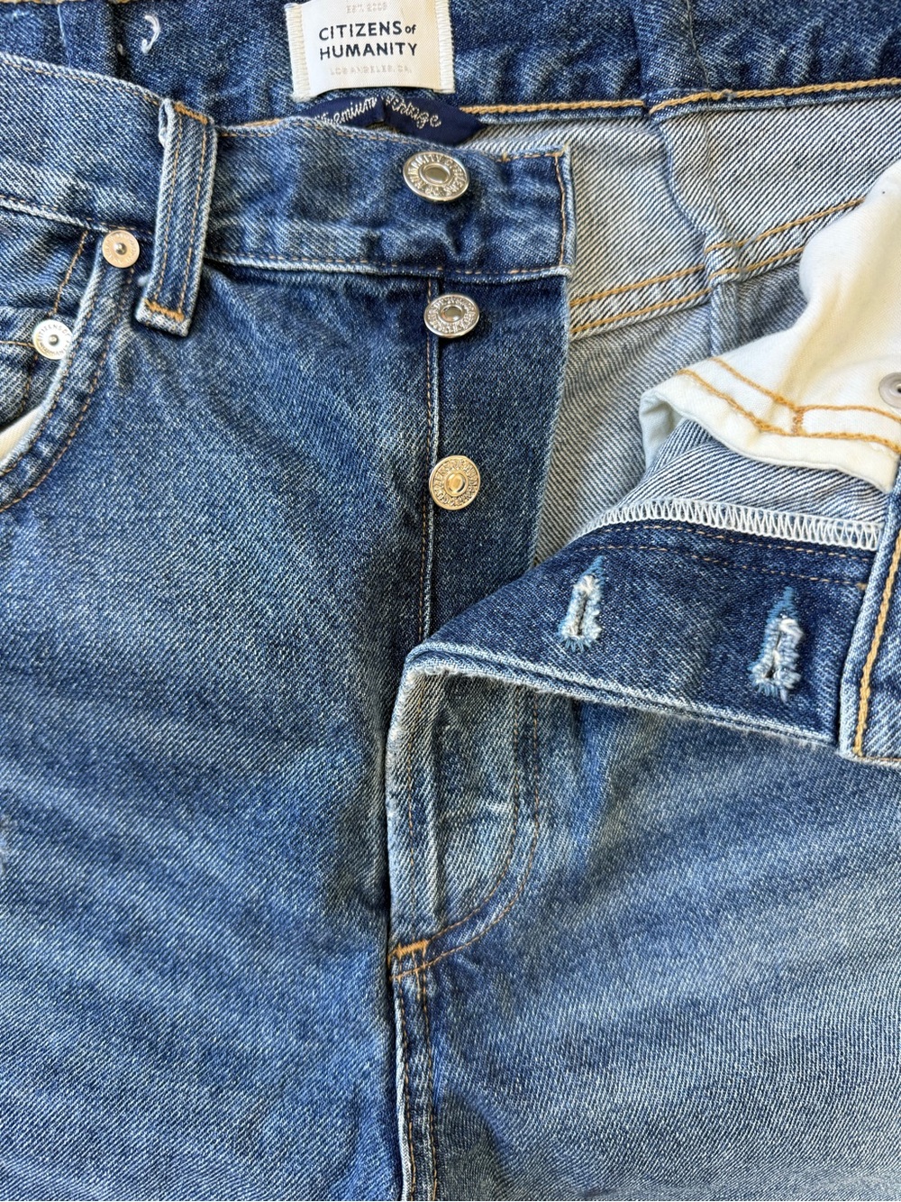 NWOT Citizens Of Humanity's
Horseshoe Jeans, Magnolia. 26 - Picture 4 of 8